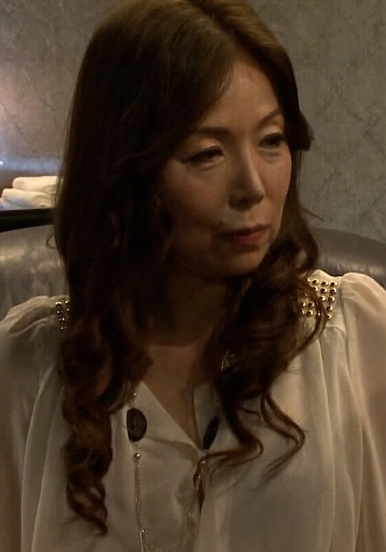 行きつけのバーのママの思いがけないアプローチに理性崩壊のオヤジ!ムラムラ熟女の痴女攻撃に淫乱大爆発!!h_1724m809g00003