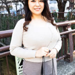 欲求不満豊満熟女1472772