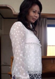 母親もオンナ！一つ屋根の下、男（息子）と二人性欲に火が付いたら…昂る性欲が母をオンナに変える！？h_1724m564g00003