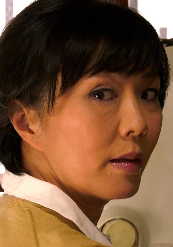 母さんのエロい姿でしかイケナイ！？息子の告白に一線を越えてしまった母息子。h_1724m573g00002