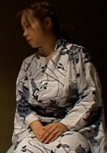 戦火の日本で散って行く男達を慰める巨乳女将の官能ドラマ！h_1724p023g00002