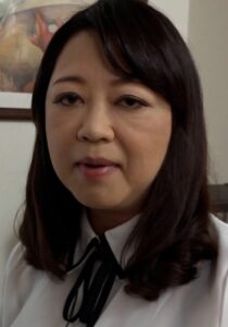 定年退職した旦那とはセックスレス！欲求不満解消でAVに応募して来た爆乳五十路熟女の本能丸出し淫乱初撮りAVセックス！h_1724h072g00005