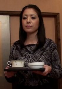 息子のオナニーを目撃！！母が手伝ってするオナニーの恥ずかしさと快感！？母は女にかわり果てしない快楽を求めて重なりあう五十路母h_1724m564g00007