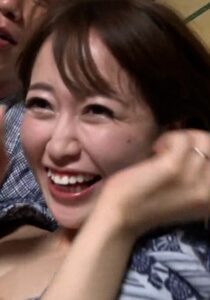 爆乳奥様と撮影旅行！？夕食呑みで酔った奥さんとお部屋でプライベートSEXh_1724m578g00004