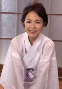 美熟女の気遣いおもてなし極上ソープに勃起が収まらない僕！ 無限ピストンに無限射精！！h_1724m582g00011