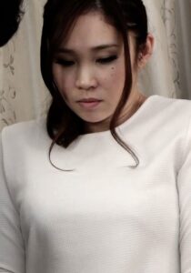 街で見かけた素敵な奥様をナンパして昼間からホテルで密会！欲求不満奥様は潮をまき散らし昇天！h_1724m622g00004