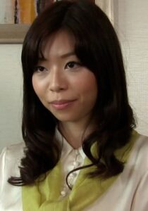 30代の上品でセレブな奥様を騙して生ハメ～生中出し！上品でセレブな雰囲気の奥様が豹変！？旦那以外の若い他人棒に絡みつくマ○コ！！h_1724m622g00010