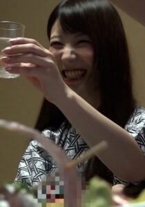 読者モデルのバイトの巨乳奥様を騙して盗撮＆ハメ撮りSEX！h_1724m717g00001