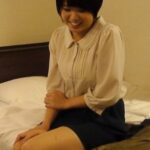 個撮テイで声を掛けられホテルに連れ込まれた欲求不満のFカップ奥様をなし崩し的にハメ撮りSEX…h_1724m717g00006