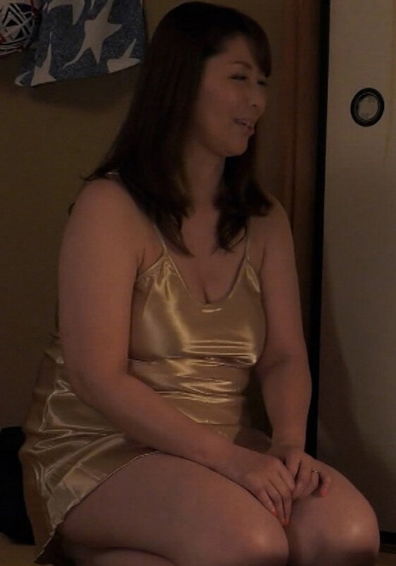 熟女好きな息子の気持ちに応えるお母さんは禁断の快楽に堕ちていく…息子のチ〇ポの激突きに狂い淫乱性交！h_1724m769g00001