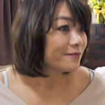 まさか･･･私で勃起しちゃったの？！ ～父が寝ている横で母に中出しする息子～520206