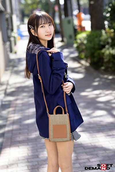 家庭的で世話好きなちっぱいスレンダー美少女が絶倫チ〇ポ達の家にご訪問致します。有り余った性欲を母性で受け止めて精子が空っぽになるまでひたすら笑顔でご奉仕ヌキしてくれる 18歳母性本能 皆川らん510722