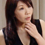 痴女に悪戯された倅の話しを聞いてるうちに興奮した母さんが本能丸出しで求めてくる淫乱ドエロSEX！527995