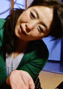 仕事帰りにのみ過ぎてご機嫌な母は、今日も帰って来ない旦那への寂しさを愚息で紛らわす欲求不満熟母だった！536953