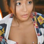 小麦色の肌のド淫乱美女と潮大放出水浸し交尾