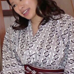 旦那の横で爆乳奥さんをマッサージ→ハメ倒す！538432