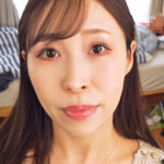 一人暮らしを始めた息子の部屋に通う美人母との濃密近親相姦531549