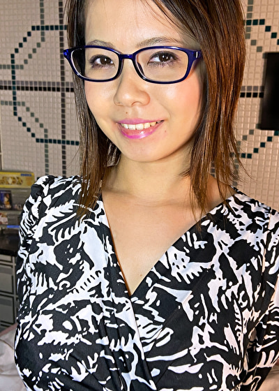 【個人撮影】インテリ系爆乳女子の喉奥責め＆自撮り乳圧鼻フェラ しょうこ519523