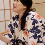 「何回でもできるよ、ほら！」ヤリタイ盛りの愚息の肉棒に翻弄される豊満ボディの五十路熟母！
