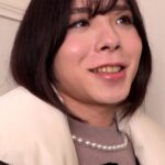 数年ぶりに帰ってきた息子がまさかの超絶ニューハーフ！？驚愕の両親も美しい息子の身体に興味が…