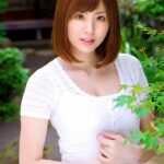 Hカップ巨乳娘が寝ている母の隣部屋で義父に犯○れる！義父が己の欲望を満たす為に腰を振り、その屈辱的な責めを声を押し殺して耐える娘。それでも気持ち良くて我慢出来ずに喘ぎ声が漏れてしまう。ハードピストンから顔射をくらい無理矢理のお掃除フェラ。 麻美ゆま